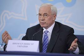 Азаров призвал оппозицию к сотрудничеству 