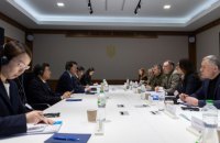 Спецпредставник Китаю Лі Хуей відвідав Київ: слухав про ситуацію на полі бою і українську формулу миру
