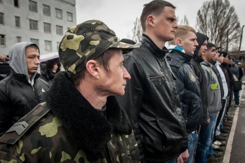 Министр обороны заявил о возможности сокращения срока службы по призыву