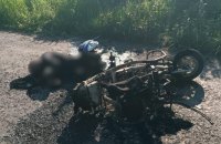 На Харківщині російський FPV-дрон атакував чоловіка на скутері 