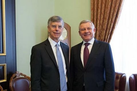 Смолий рассказал послу США о попытках "бывших владельцев банков" подорвать сотрудничество с МВФ