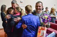 Бойцы 72-й бригады провели урок мужества для 11-классников