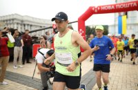 "Ультрамарафон вдячності": українців запрошують віртуально долучитись до благодійного забігу з рятувальником ДСНС