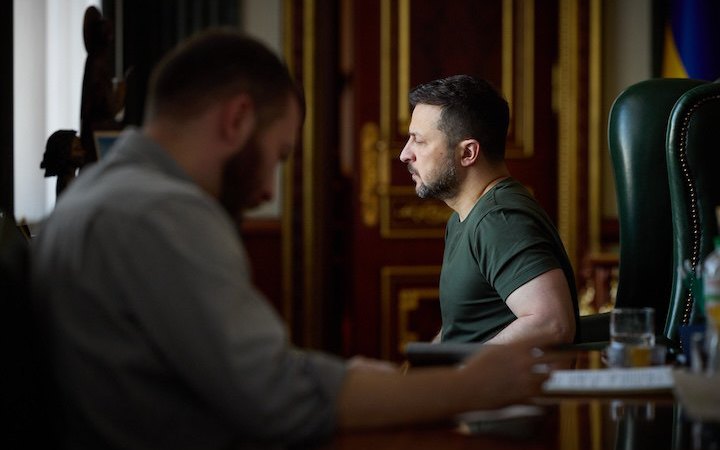Зеленський доручив перенести всі міжнародні заходи, заплановані на найближчі дні