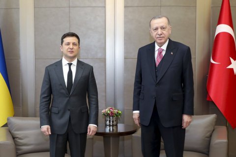 Украина и Турция подписали договор о строительстве жилья для крымских татар 