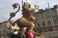 Во Львове установили бронзового льва с герба ЗУНР