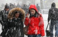 Киев замело снегом