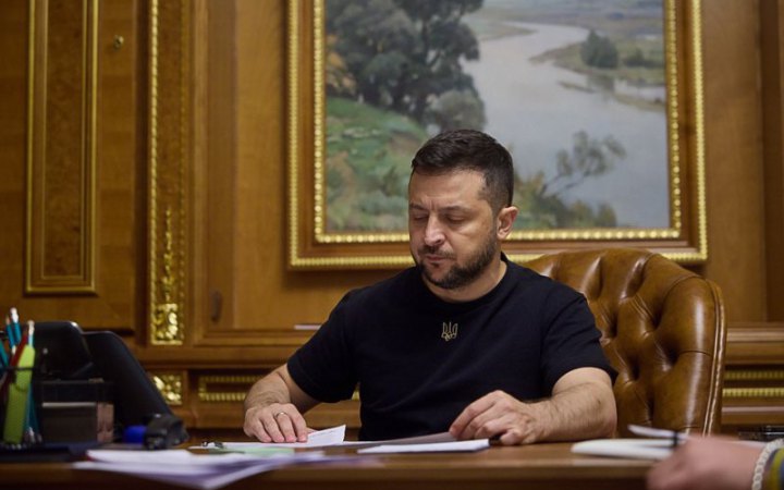 Україна ввела санкції проти осіб, компаній і кораблів, які причетні до незаконного вивезення українського зерна