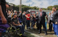 Порошенко поддержит украинскую сборную на "Играх непокоренных" в Торонто