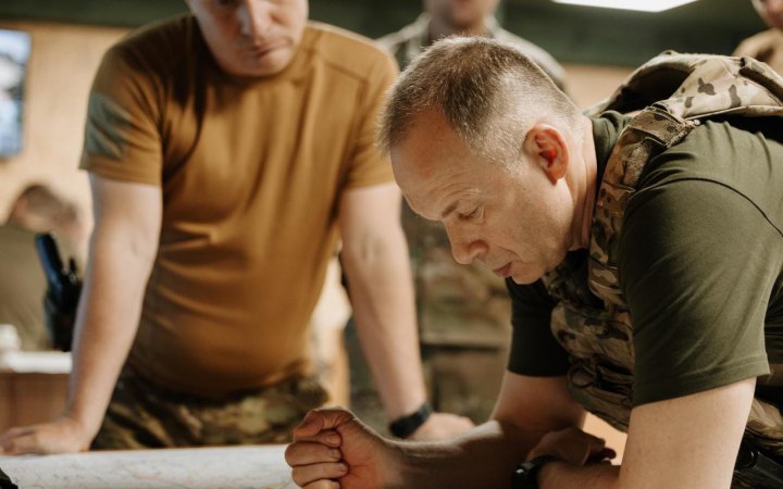 Сирський – зі східного фронту: біля Куп'янська Росія намагається прорватися з двох напрямків, штурмує у Вовчанську