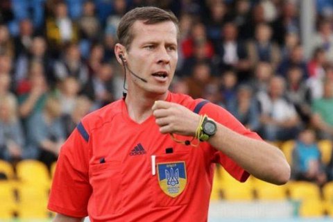 Українські арбітри запустили флешмоб на підтримку побитого у Волочиську судді Іванова 