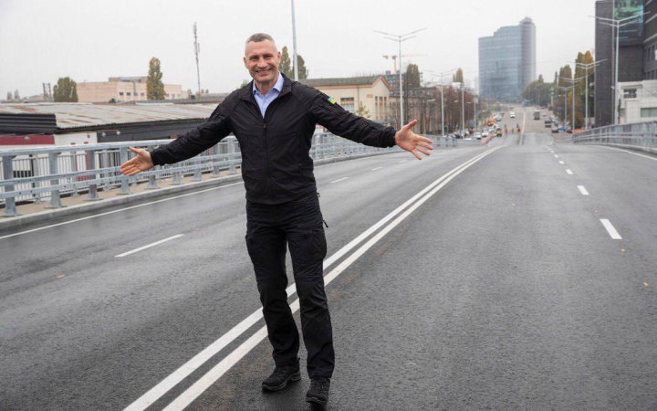 У Києві відкрили рух оновленим шляхопроводом на вулиці Новокостянтинівській