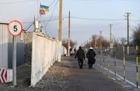 Боевики из танков стреляли около КПВВ "Гнутово"