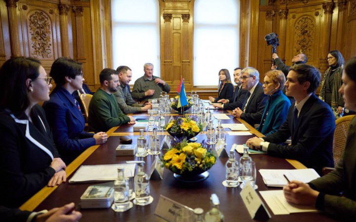 Зеленський зустрівся з керівниками палат і фракцій парламенту Швейцарії