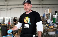 Лієв Шрайбер закликав світову спільноту підтримати Україну перед боєм Усика