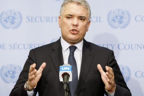 У Колумбії обстріляли вертоліт з президентом країни на борту