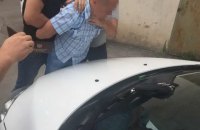 В Херсоне подполковник ГосЧС задержан при получении 1,2 тыс. гривен взятки