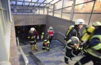 В тоннеле между метро "Петровка" и "Тараса Шевченко" возник пожар (обновлено)
