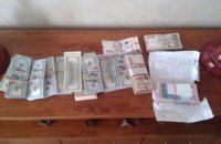 У херсонского чиновника нашли при обыске 3 млн гривен (обновлено)