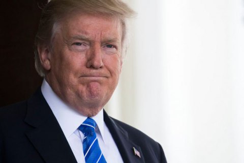 Трамп продлил закон о слежке за иностранцами