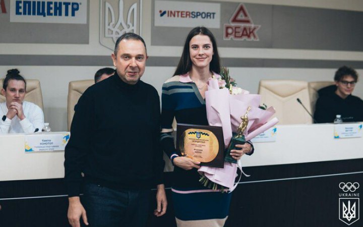 У НОК нагородили найкращих спортсменів місяця