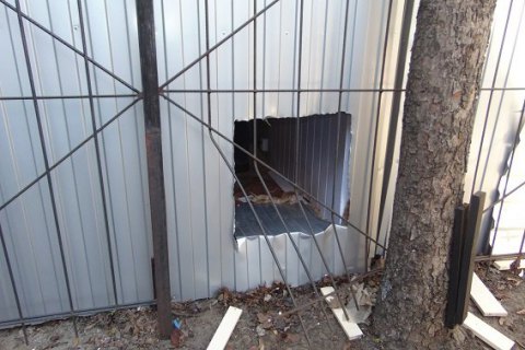В Киеве кассир псевдообменника попытался сбежать с $16 тыс. клиента