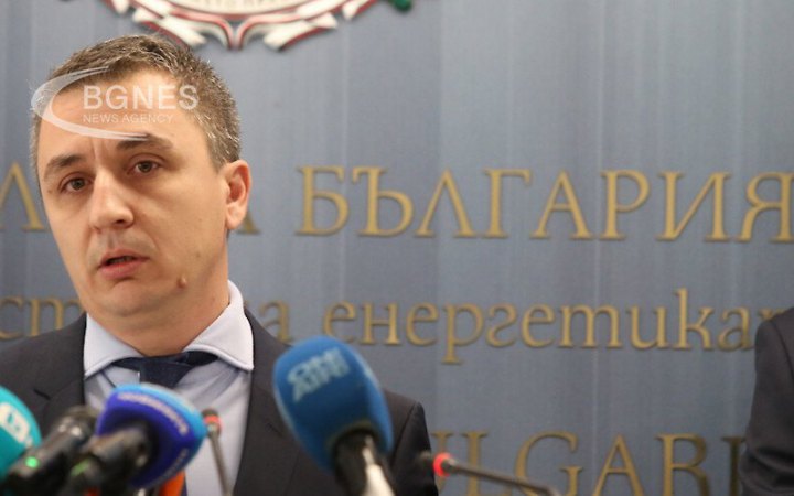 Болгария будет просить ЕС об отсрочке эмбарго на роснефть, - Николов