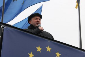 Партия регионов уменьшилась еще на три депутата