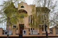В Мариуполе российские войска уничтожили здание Художественного музея, где хранились оригиналы картин Айвазовского и Яблонской