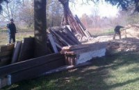 Черкасский губернатор отверг обвинения в сносе старинной чумацкой хаты