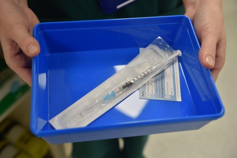Израиль быстрее всех в мире вакцинировал 1 млн человек от COVID-19