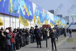 Сумських медиків силою тягнуть у Партію регіонів, - "Опора"