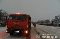 ​В Тернопольской области КамАЗ наехал на лежавшего на дороге пьяного мужчину