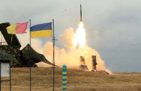 Володимир Зеленський нагородив почесною відзнакою "За мужність та відвагу" сім військових частин 