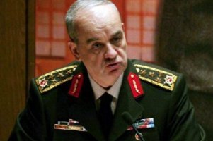 В Турции арестовали экс-главу генштаба за попытку переворота 