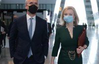 Трасс і Столтенберг обговорили підготовку до "найгіршою сценарію" вторгнення Росії
