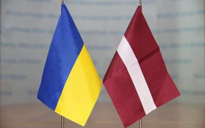 Банк Латвії випустив 8000 срібних колекційних монет, присвячених боротьбі українців