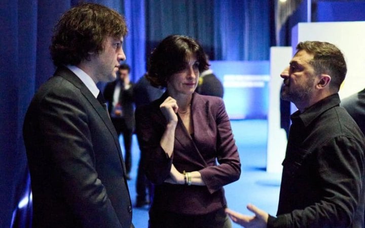 Зеленський у Єревані зустрівся із підсанкційним прем'єр-міністром Грузії