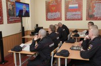 56% россиян считают, что окружение Путина скрывает от него правду, - опрос