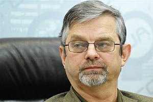 Третья волна избирателей придет на участки после 19:00, - политолог