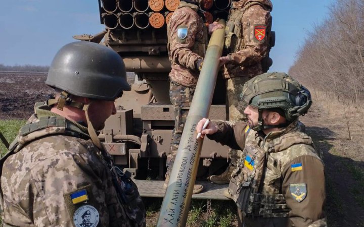 На таврійському напрямку Сили оборони знищили чотири склади боєприпасів росіян і командний пункт
