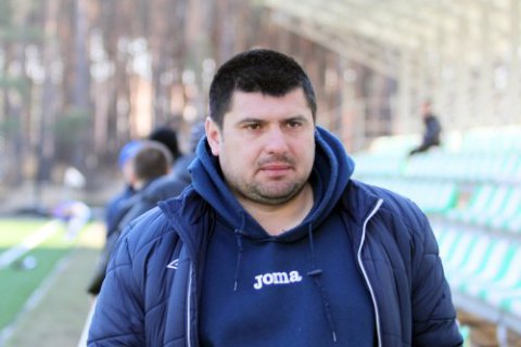 Уперше в українському футболі між клубами виникла фінансова суперечка з приводу компенсації за головного тренера