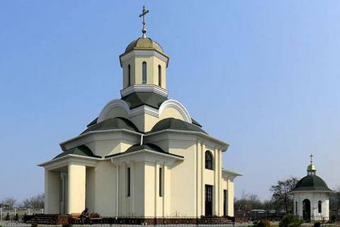 ​В Запорожье задержали трех человек за попытку поджечь церковь