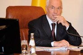 Азаров просил священника изгнать «дух» Тимошенко