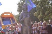 На Донбасі встановили скульптуру шахтарській Матері-охоронниці