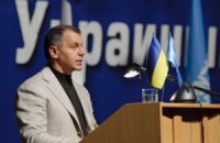 Крымский спикер при доходе в 851 тыс грн купил джип почти за 900 тыс