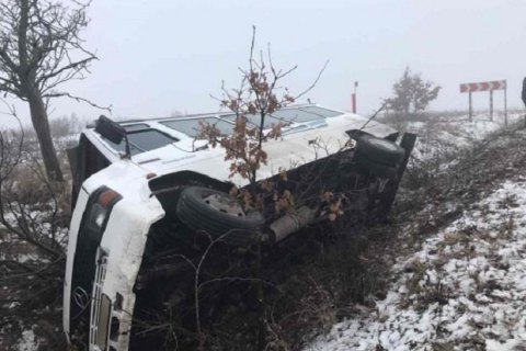 В Закарпатской области перевернулся автобус с пассажирами