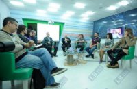 Организатор встречи Азарова с блогерами недовольна реакцией журналистов