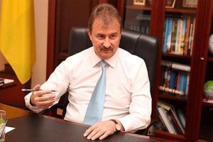 ​Черновецкий будет подписывать документы и после окончания своей каденции, - Попов