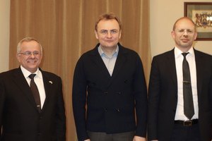 Львов хочет позаимствовать опыт Израиля в безопасности